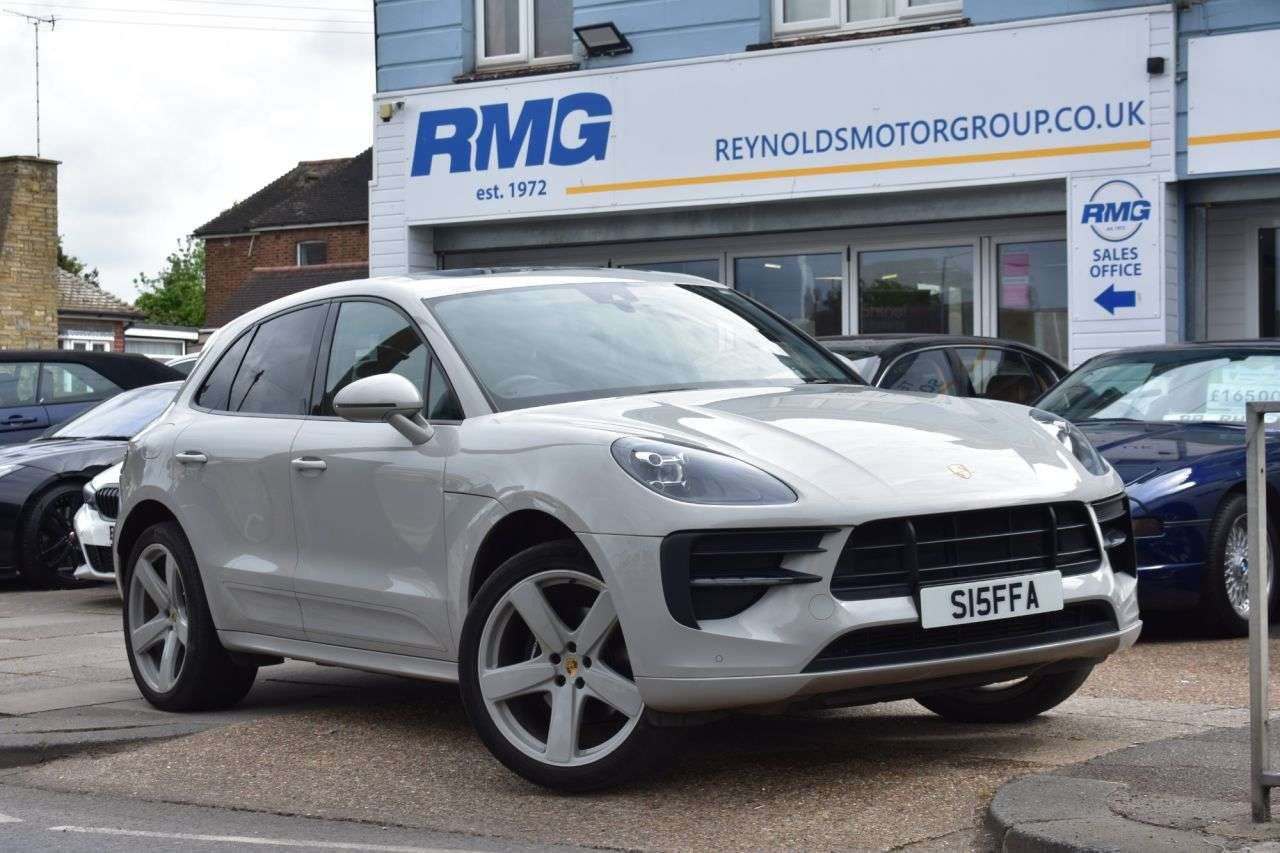 A 2019 PORSCHE MACAN 2.0T SUV 5dr Petrol PDK 4WD Euro 6 | PANORAMIC ROOF | FULL BLACK LEATHER TR A 2019 PORSCHE MACAN 2.0T SUV 5dr Petrol PDK 4WD Euro 6 | PANORAMIC ROOF | FULL BLACK LEATHER TR
