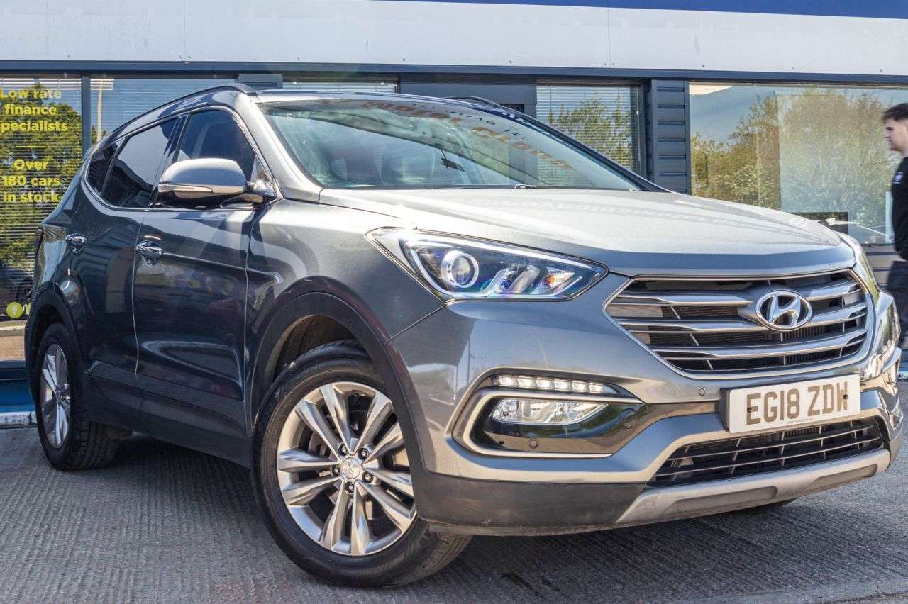 A 2018 HYUNDAI SANTA FE 2.2 CRDi Blue Drive Premium SUV 5dr Diesel Manual 4WD Euro 6 (s/s) (200 ps) A 2018 HYUNDAI SANTA FE 2.2 CRDi Blue Drive Premium SUV 5dr Diesel Manual 4WD Euro 6 (s/s) (200 ps)