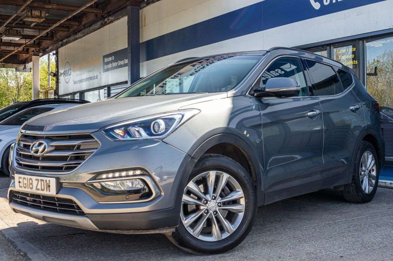 A 2018 HYUNDAI SANTA FE 2.2 CRDi Blue Drive Premium SUV 5dr Diesel Manual 4WD Euro 6 (s/s) (200 ps) A 2018 HYUNDAI SANTA FE 2.2 CRDi Blue Drive Premium SUV 5dr Diesel Manual 4WD Euro 6 (s/s) (200 ps)