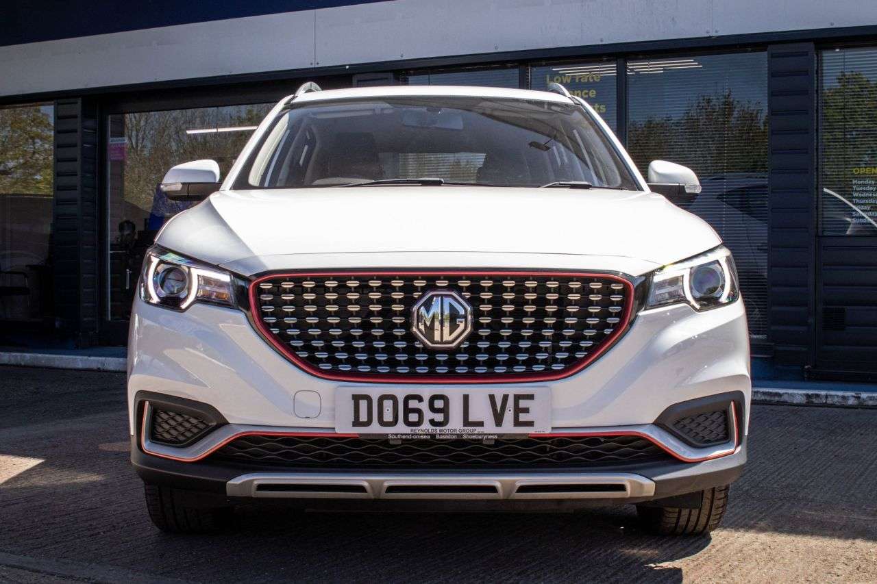 A 2019 MG MG ZS 1.5 VTi-TECH Limited Edition SUV 5dr Petrol Manual Euro 6 (s/s) (106 ps) A 2019 MG MG ZS 1.5 VTi-TECH Limited Edition SUV 5dr Petrol Manual Euro 6 (s/s) (106 ps)