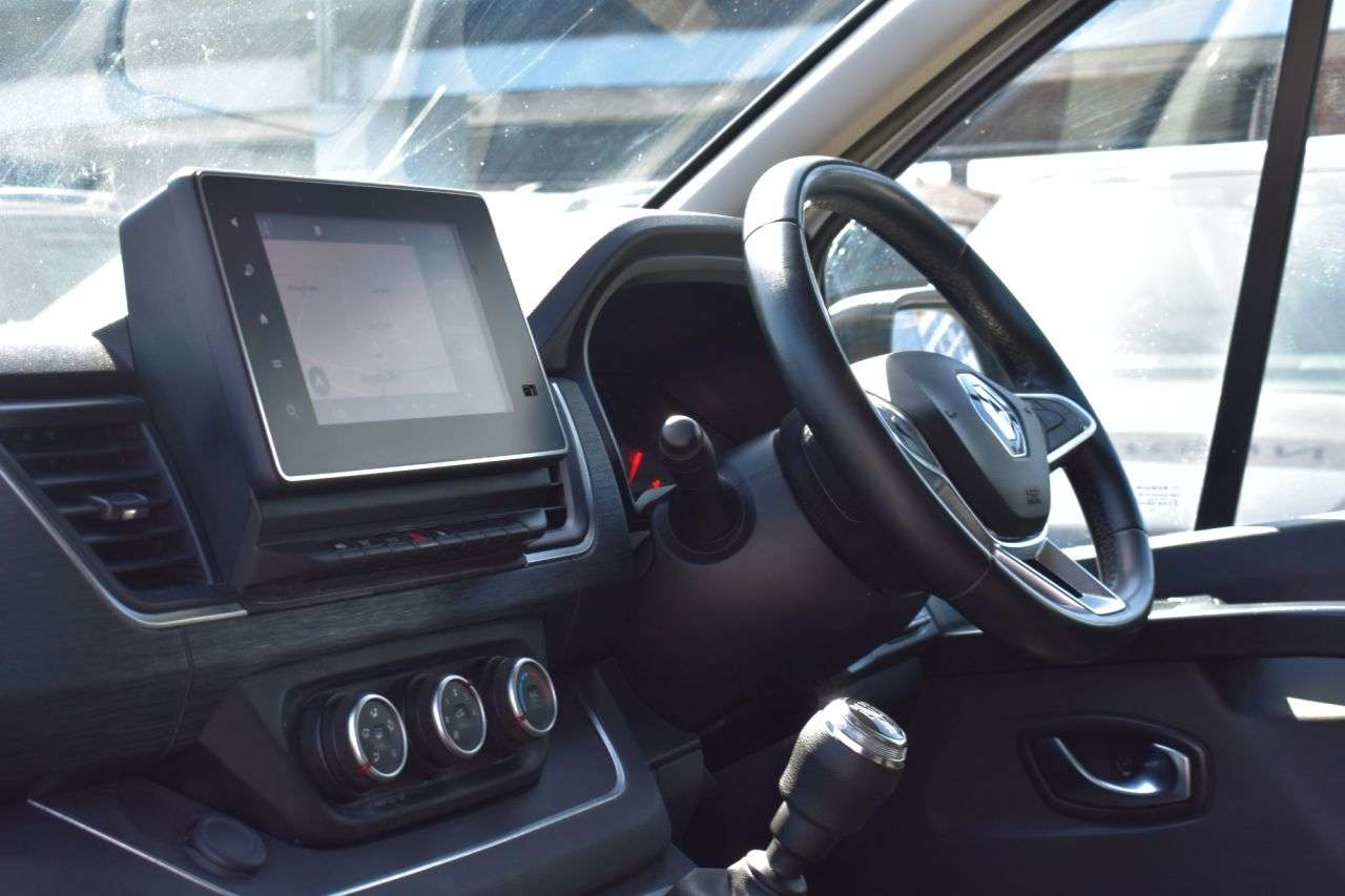 2022 RENAULT TRAFIC 2022 RENAULT TRAFIC