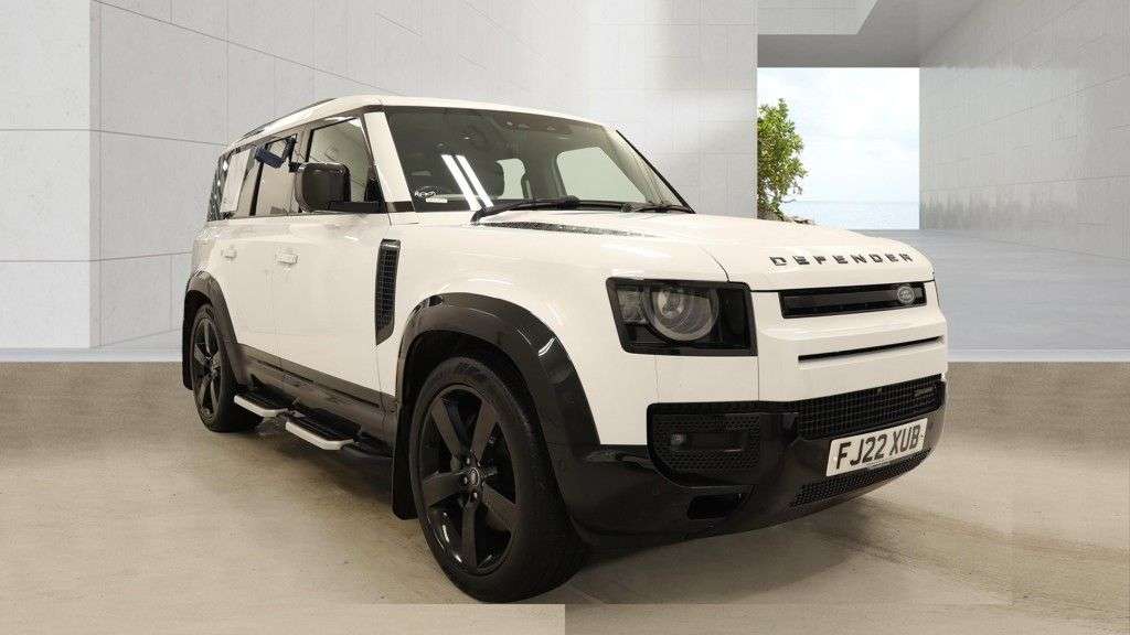A 2022 LAND ROVER DEFENDER 3.0 D300 MHEV X-Dynamic HSE SUV 5dr Diesel Auto 4WD Euro 6 | HEATED WINDSCR A 2022 LAND ROVER DEFENDER 3.0 D300 MHEV X-Dynamic HSE SUV 5dr Diesel Auto 4WD Euro 6 | HEATED WINDSCR