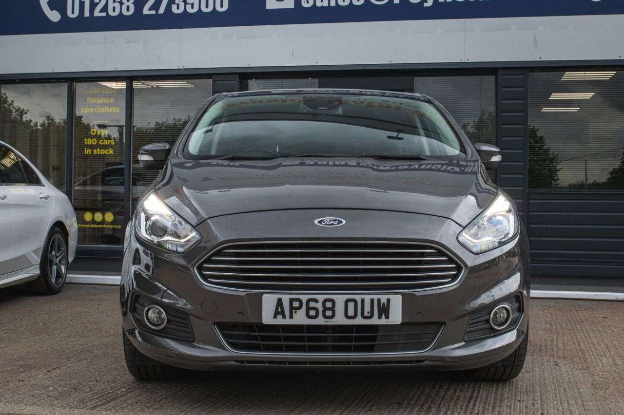 A 2019 FORD S-MAX 1.5T EcoBoost Titanium MPV 5dr Petrol Manual Euro 6 (s/s) (165 ps) PARKING A 2019 FORD S-MAX 1.5T EcoBoost Titanium MPV 5dr Petrol Manual Euro 6 (s/s) (165 ps) PARKING