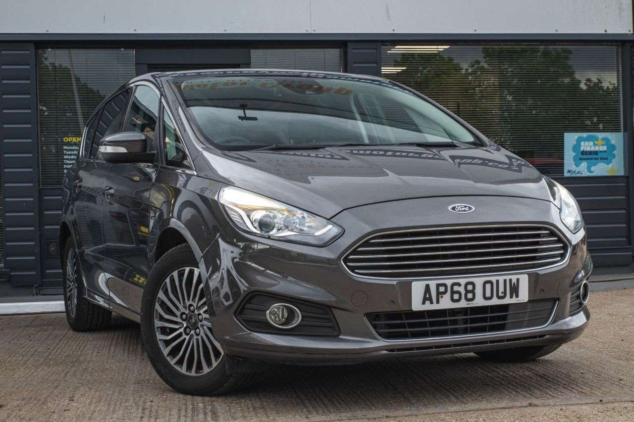 A 2019 FORD S-MAX 1.5T EcoBoost Titanium MPV 5dr Petrol Manual Euro 6 (s/s) (165 ps) PARKING A 2019 FORD S-MAX 1.5T EcoBoost Titanium MPV 5dr Petrol Manual Euro 6 (s/s) (165 ps) PARKING