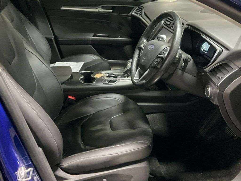 A 2018 FORD MONDEO 2.0 TDCi Titanium Estate 5dr Diesel Powershift Euro 6 (s/s) (180 ps) A 2018 FORD MONDEO 2.0 TDCi Titanium Estate 5dr Diesel Powershift Euro 6 (s/s) (180 ps)