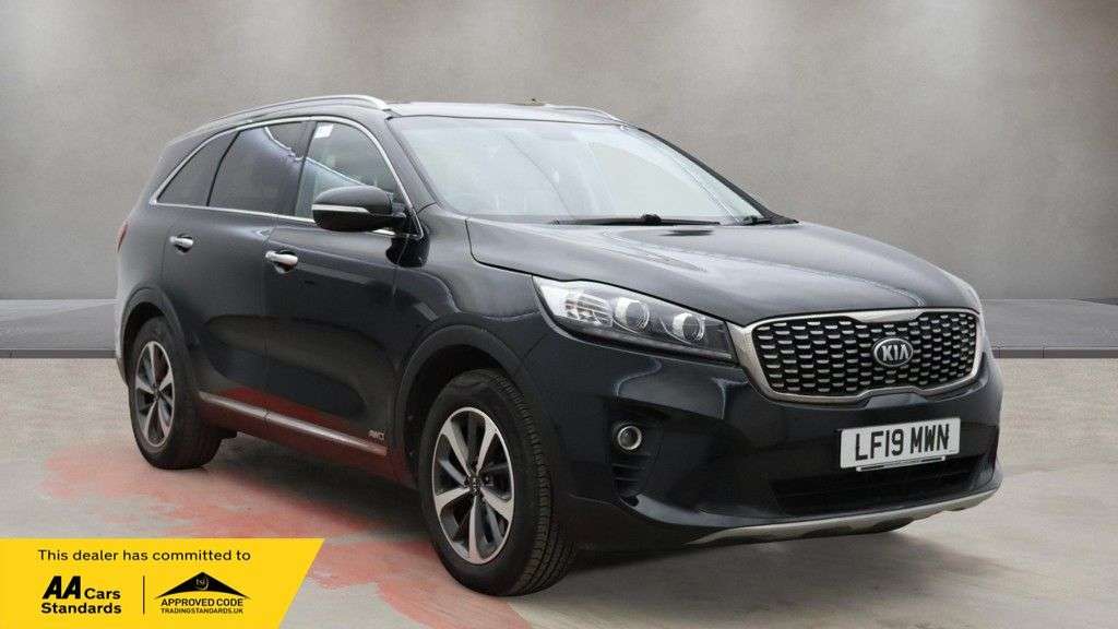 A 2019 KIA SORENTO 2.2 CRDi KX-2 SUV 5dr Diesel Manual AWD Euro 6 (s/s) (197 bhp) A 2019 KIA SORENTO 2.2 CRDi KX-2 SUV 5dr Diesel Manual AWD Euro 6 (s/s) (197 bhp)