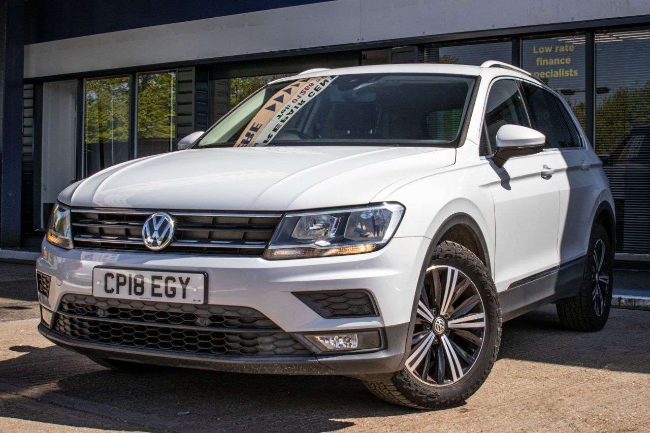 A 2018 VOLKSWAGEN TIGUAN 1.4 TSI SE Navigation SUV 5dr Petrol Manual Euro 6 (s/s) (125 ps) FULL MAIN A 2018 VOLKSWAGEN TIGUAN 1.4 TSI SE Navigation SUV 5dr Petrol Manual Euro 6 (s/s) (125 ps) FULL MAIN
