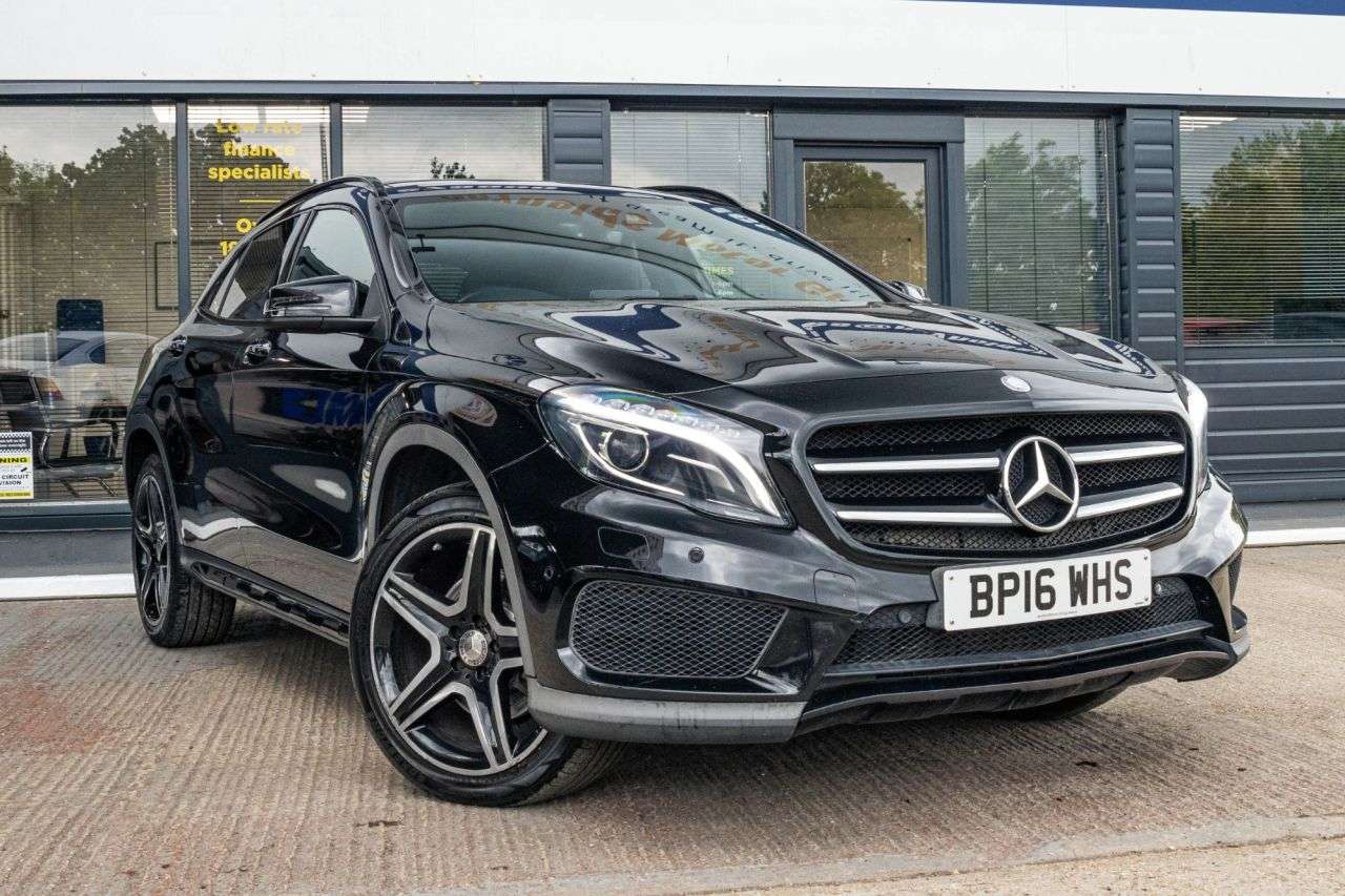 A 2016 MERCEDES-BENZ 180 2.1 GLA220d AMG Line (Premium Plus) SUV 5dr Diesel 7G-DCT 4MATIC Euro 6 (s/ A 2016 MERCEDES-BENZ 180 2.1 GLA220d AMG Line (Premium Plus) SUV 5dr Diesel 7G-DCT 4MATIC Euro 6 (s/