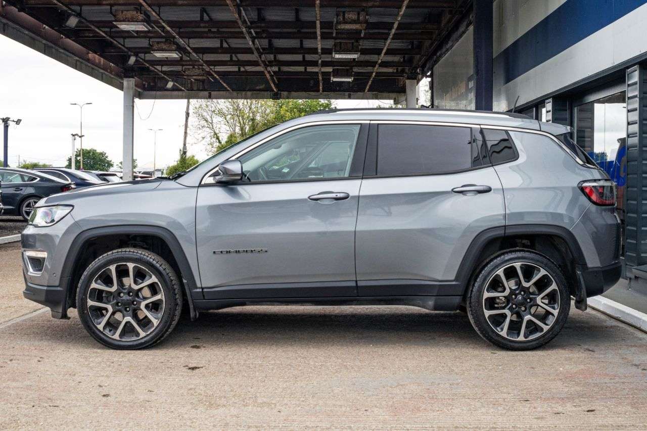 A 2018 JEEP COMPASS 2.0 MultiJetII Limited SUV 5dr Diesel Auto 4WD Euro 6 (s/s) (170 ps) PARKIN A 2018 JEEP COMPASS 2.0 MultiJetII Limited SUV 5dr Diesel Auto 4WD Euro 6 (s/s) (170 ps) PARKIN