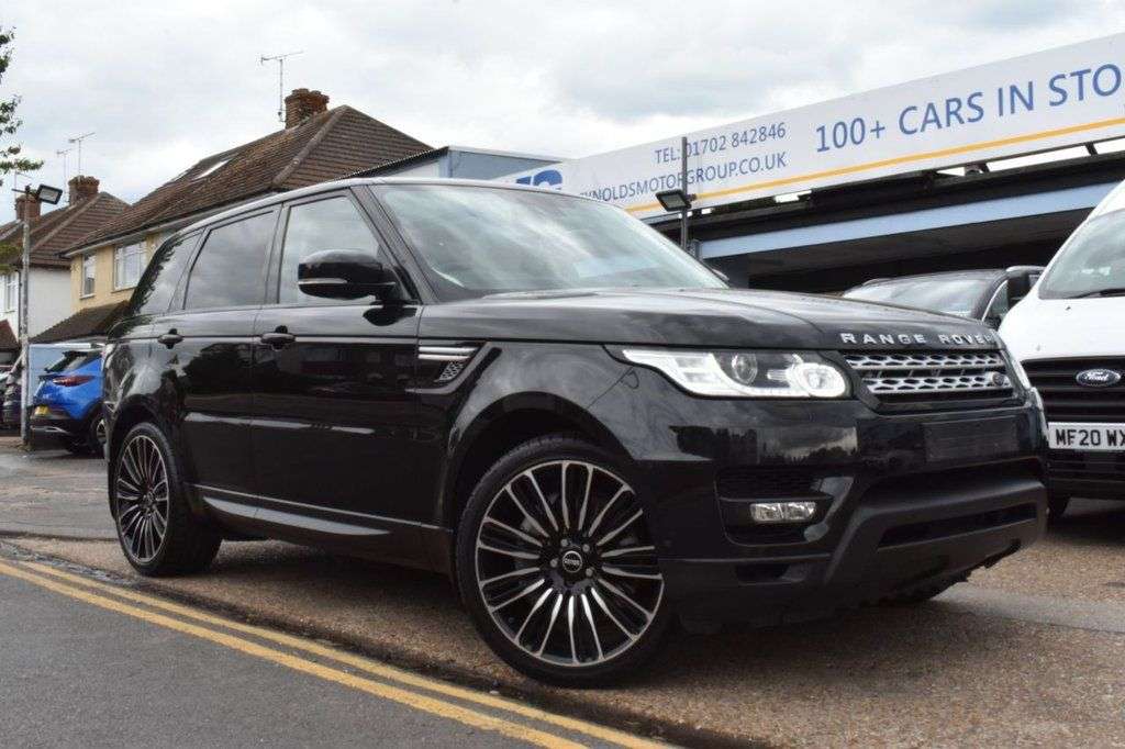 A 2015 LAND ROVER RANGE ROVER SPORT 3.0 SD V6 HSE SUV 5dr Diesel Auto 4WD Euro 5 | PANORAMIC ROOF | HEATED FRON A 2015 LAND ROVER RANGE ROVER SPORT 3.0 SD V6 HSE SUV 5dr Diesel Auto 4WD Euro 5 | PANORAMIC ROOF | HEATED FRON