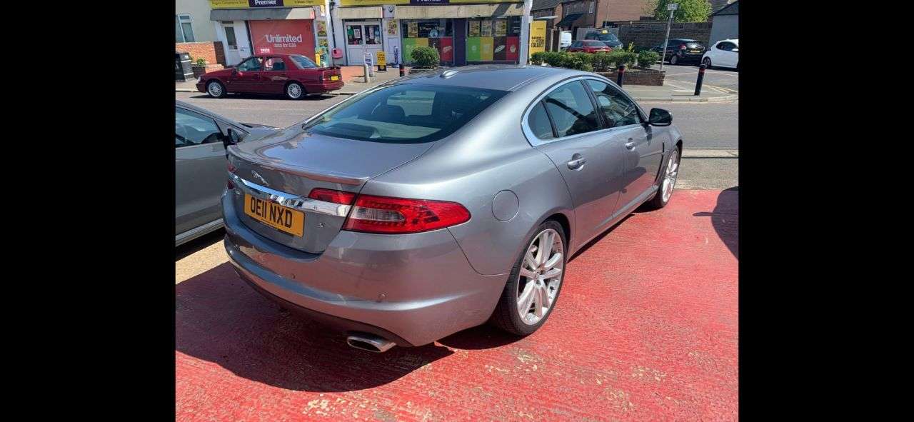 2011 JAGUAR XF 2011 JAGUAR XF