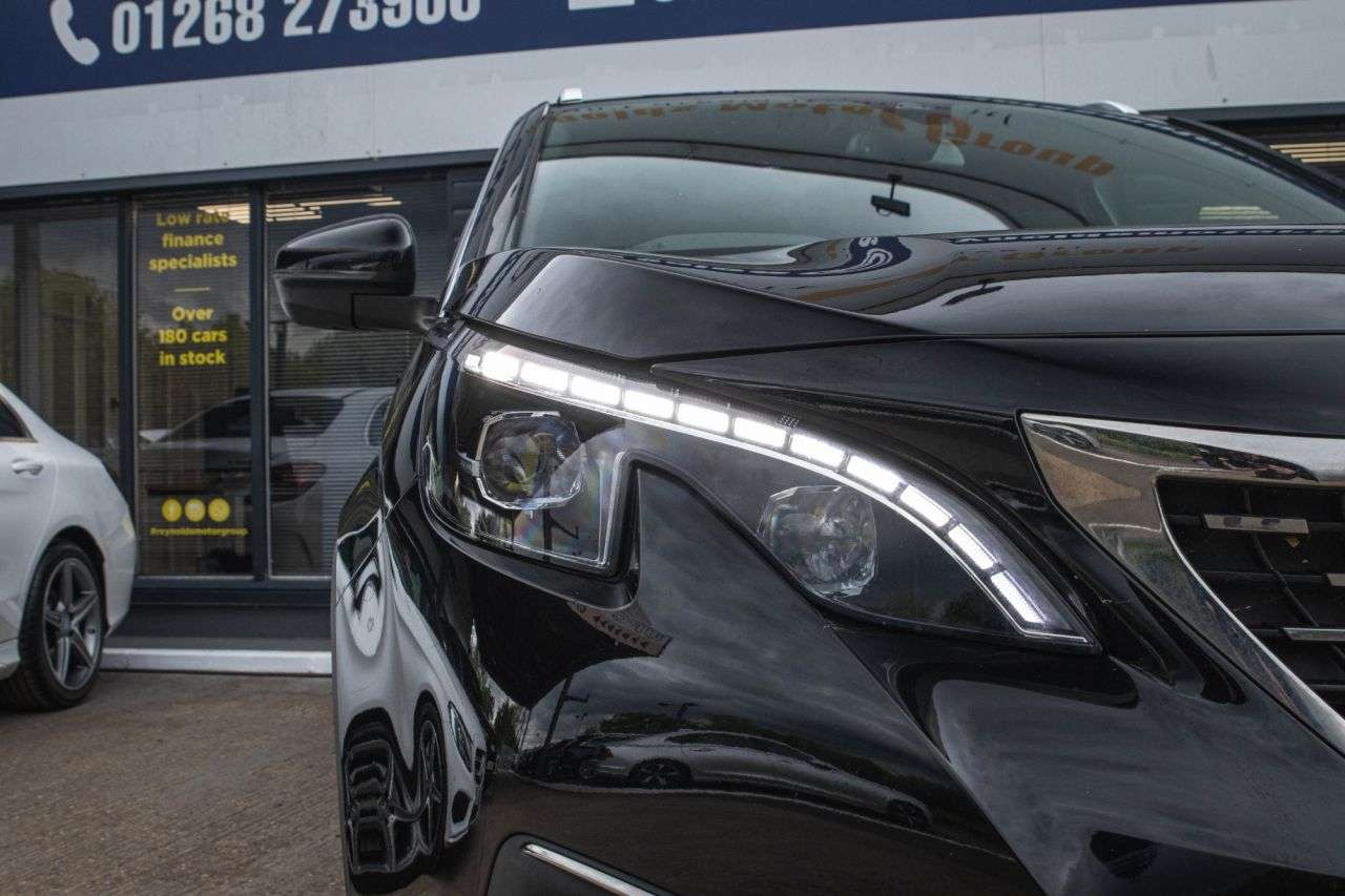 2019 PEUGEOT 5008 2019 PEUGEOT 5008