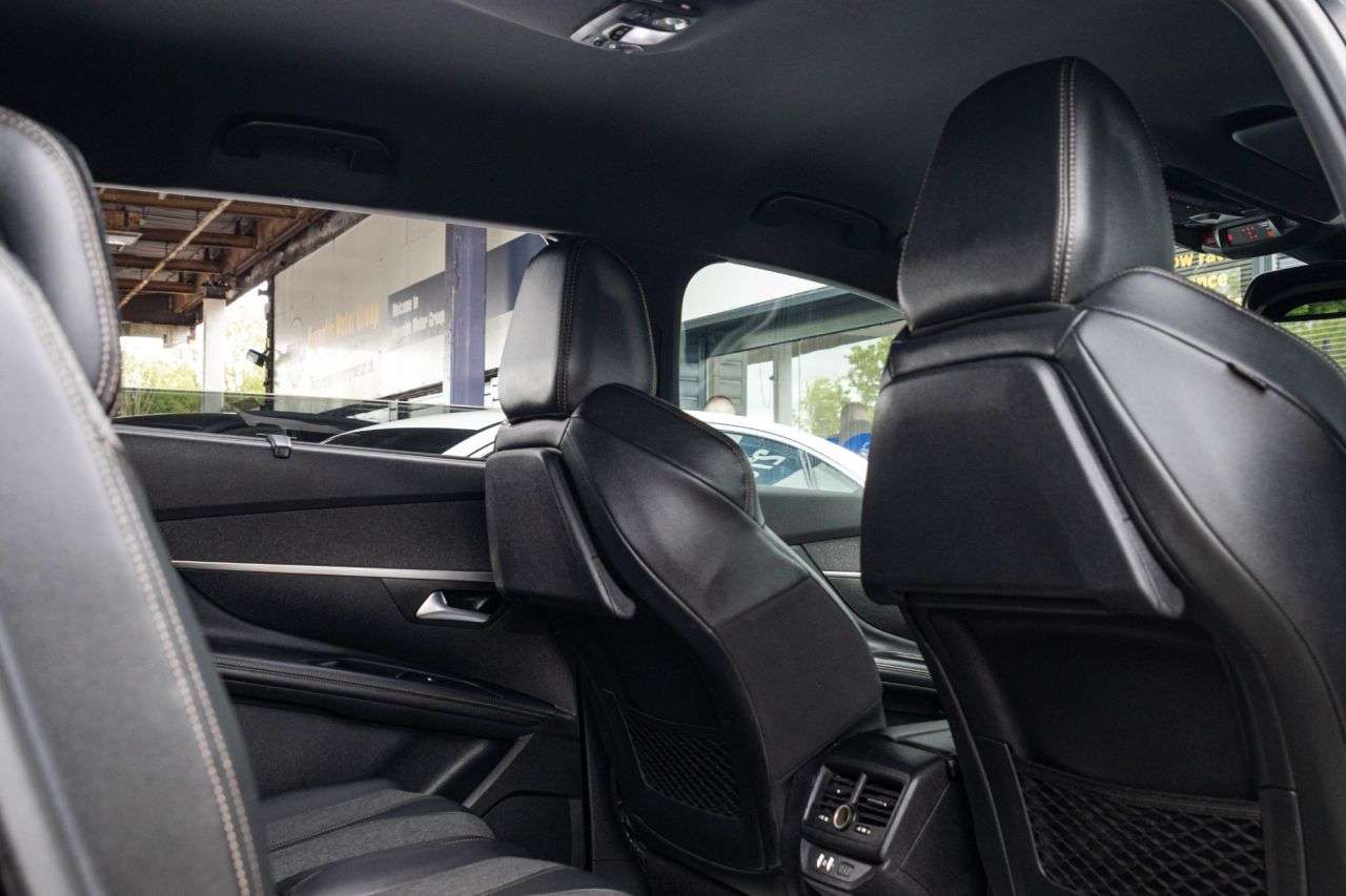 2019 PEUGEOT 5008 2019 PEUGEOT 5008
