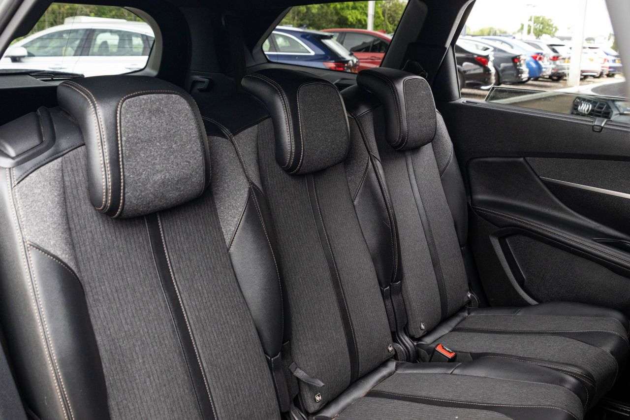 2019 PEUGEOT 5008 2019 PEUGEOT 5008