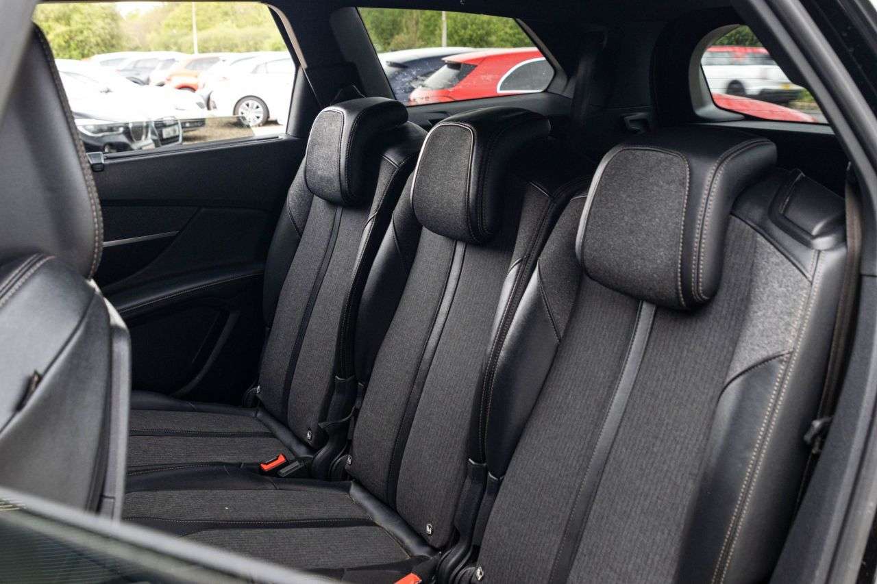 2019 PEUGEOT 5008 2019 PEUGEOT 5008