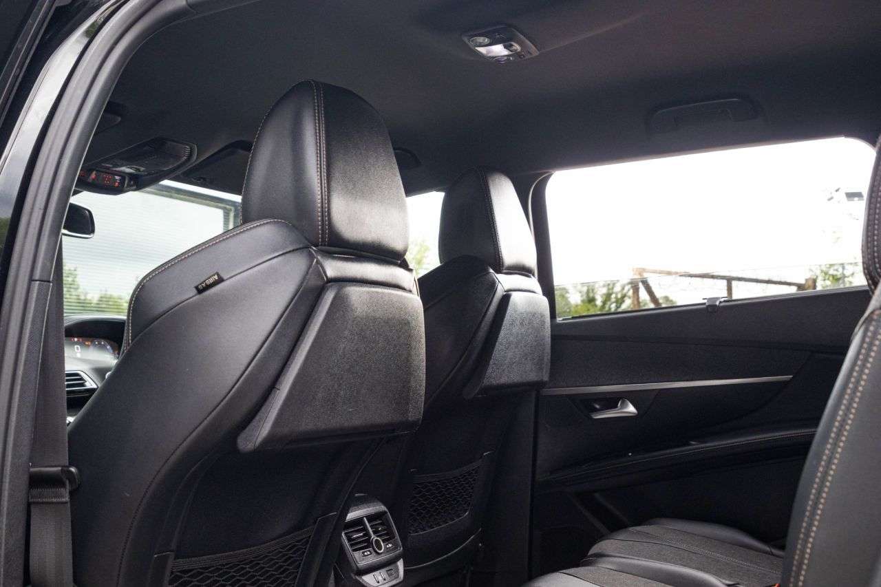 2019 PEUGEOT 5008 2019 PEUGEOT 5008