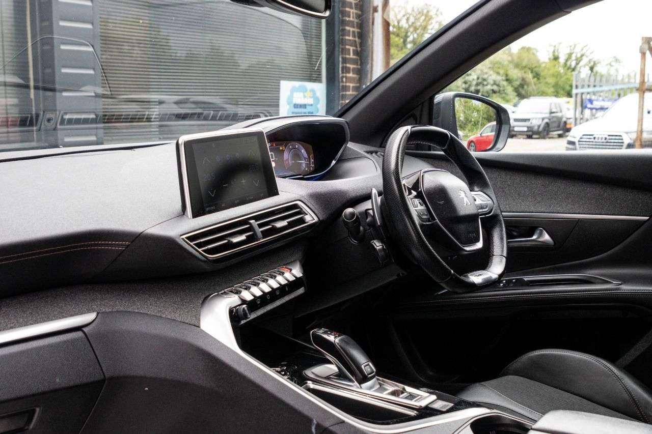 2019 PEUGEOT 5008 2019 PEUGEOT 5008