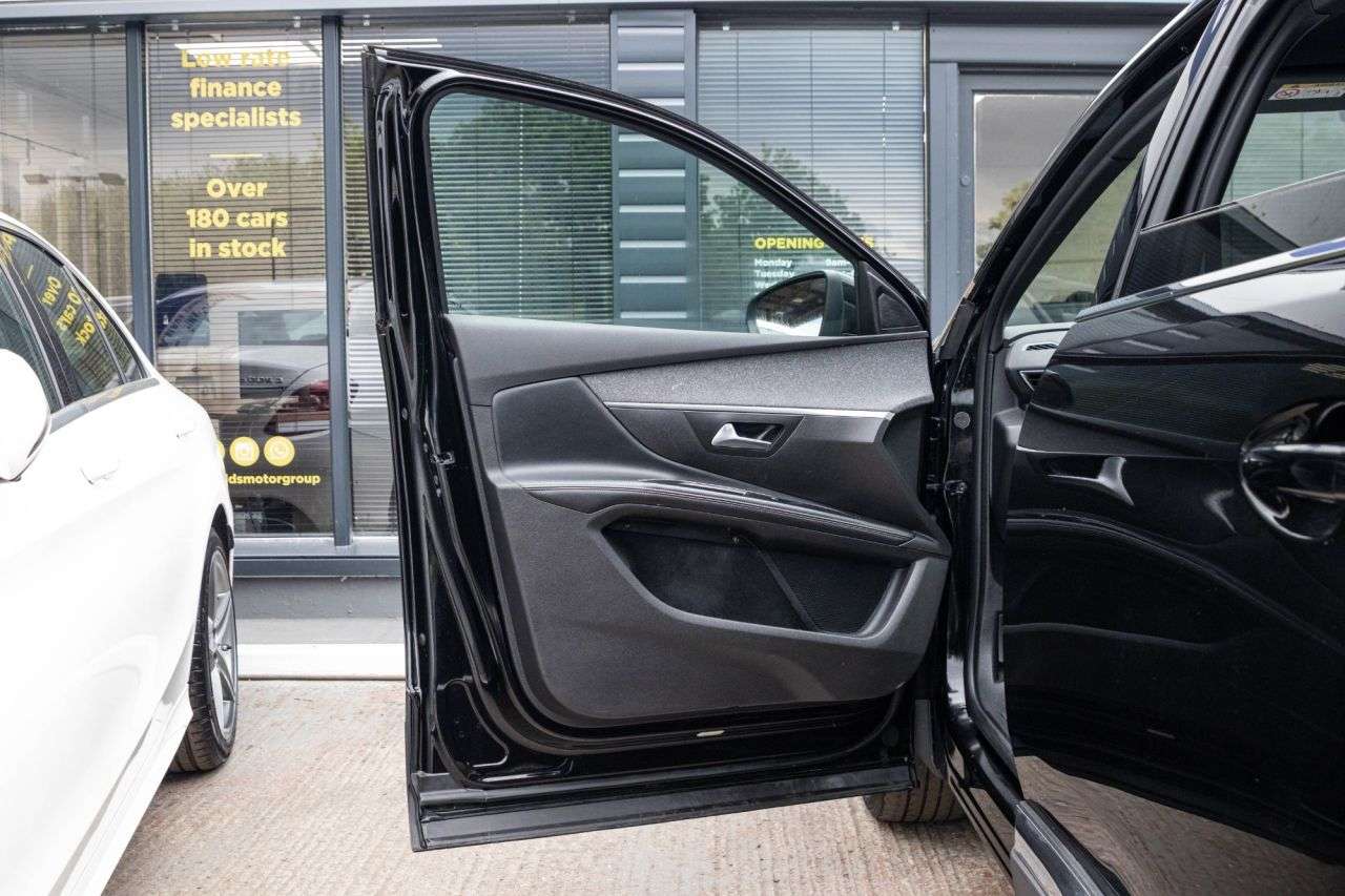 2019 PEUGEOT 5008 2019 PEUGEOT 5008