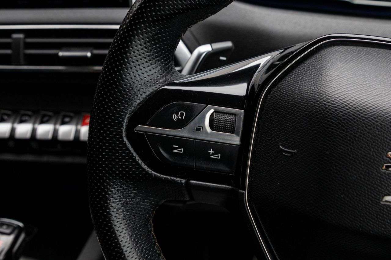 2019 PEUGEOT 5008 2019 PEUGEOT 5008