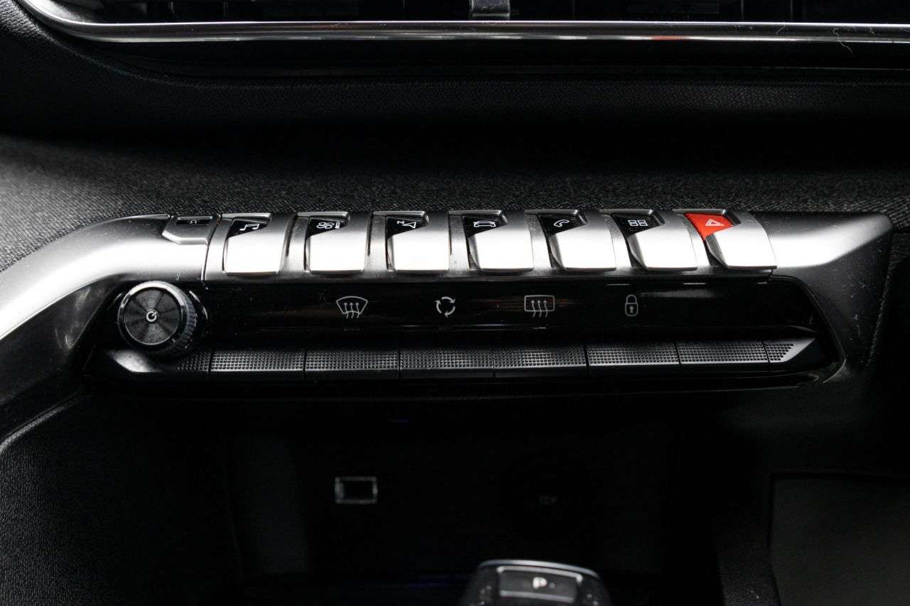 2019 PEUGEOT 5008 2019 PEUGEOT 5008