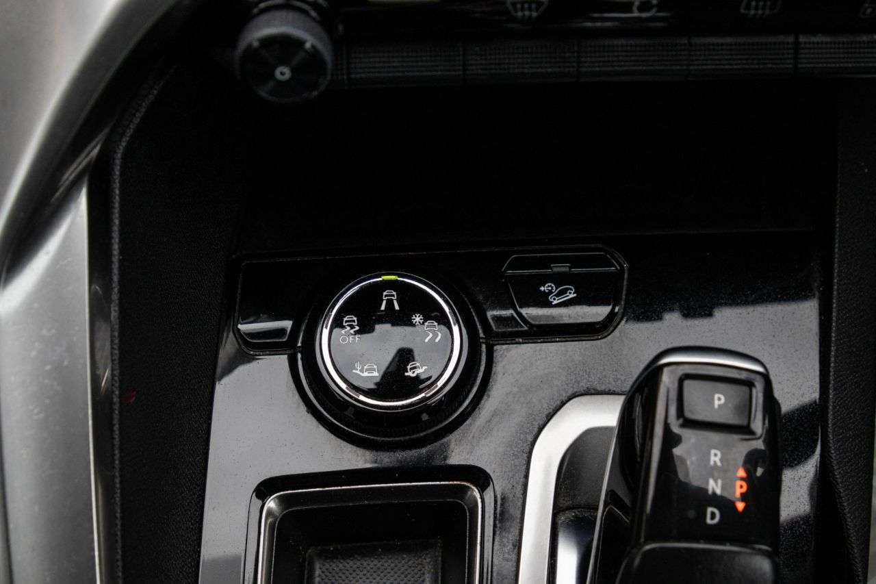 2019 PEUGEOT 5008 2019 PEUGEOT 5008