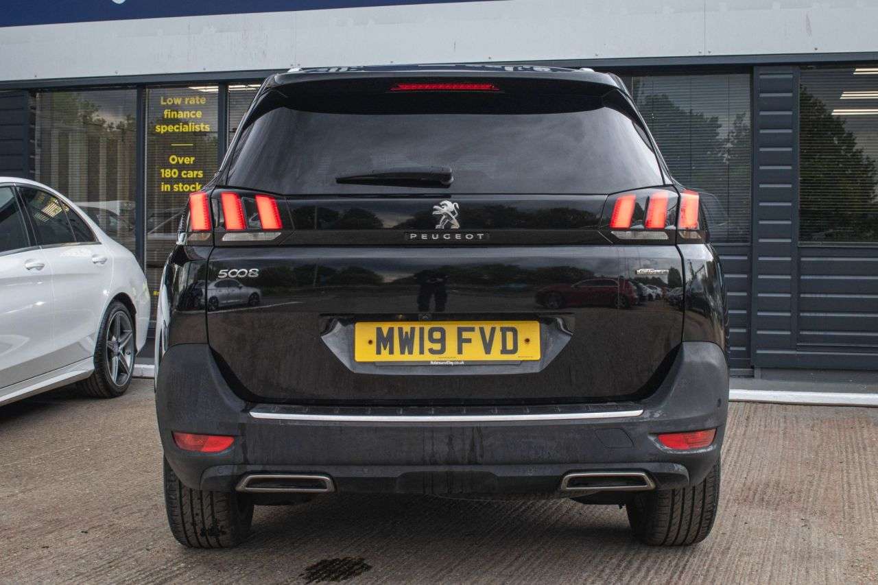 2019 PEUGEOT 5008 2019 PEUGEOT 5008