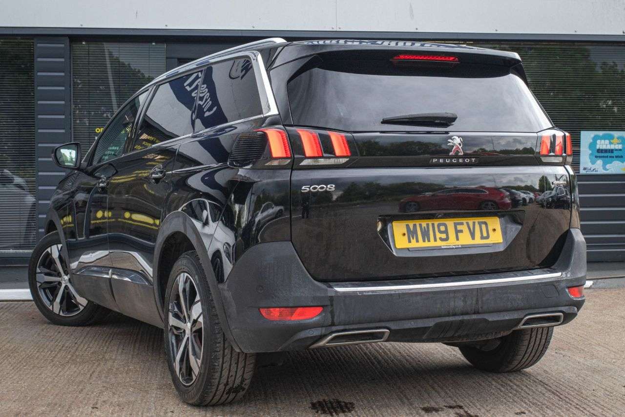 2019 PEUGEOT 5008 2019 PEUGEOT 5008