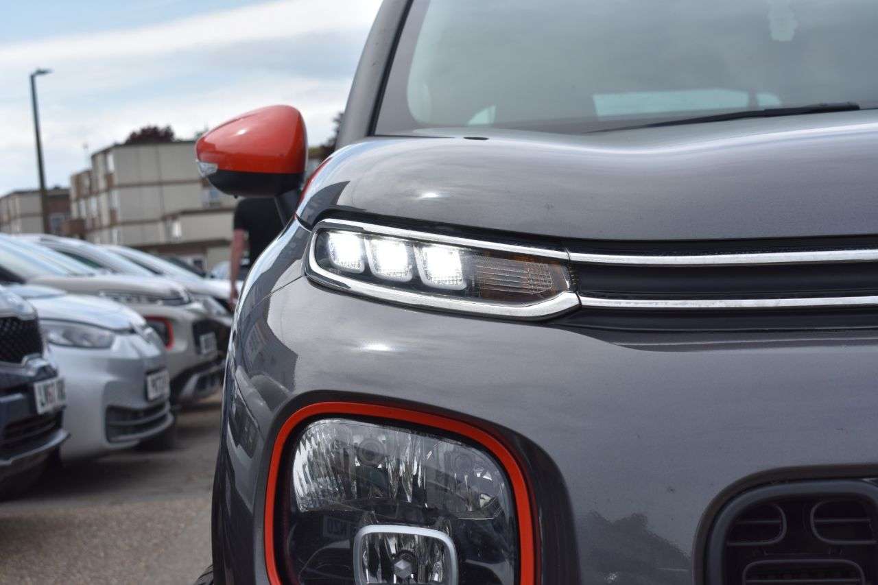 A 2019 CITROEN C3 AIRCROSS AUTOMATIC 1.2 PureTech Flair SUV 5dr Petrol EAT6 Euro 6 | REVERSE CAMERA | A 2019 CITROEN C3 AIRCROSS AUTOMATIC 1.2 PureTech Flair SUV 5dr Petrol EAT6 Euro 6 | REVERSE CAMERA |