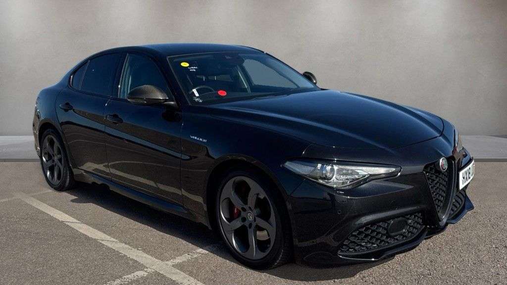 A 2018 ALFA ROMEO GIULIA 2.0T Veloce Saloon 4dr Petrol Auto Euro 6 (s/s) (280 ps) LEATHER TRIM | PER A 2018 ALFA ROMEO GIULIA 2.0T Veloce Saloon 4dr Petrol Auto Euro 6 (s/s) (280 ps) LEATHER TRIM | PER