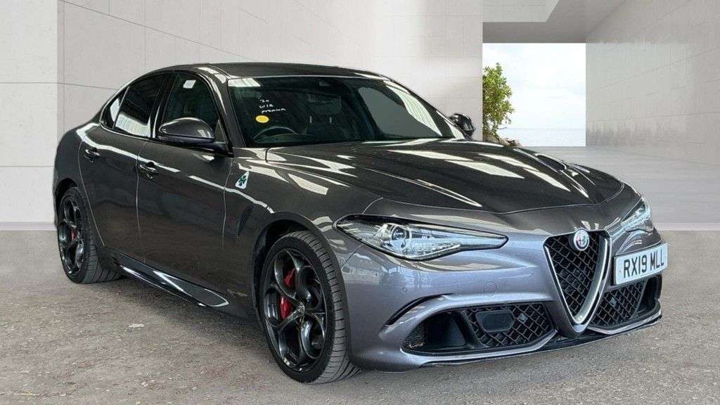 A 2019 ALFA ROMEO GIULIA 2.9 V6 Bi-Turbo Quadrifoglio Saloon 4dr Petrol Auto Euro 6 | 2 KEYS | HEATE A 2019 ALFA ROMEO GIULIA 2.9 V6 Bi-Turbo Quadrifoglio Saloon 4dr Petrol Auto Euro 6 | 2 KEYS | HEATE