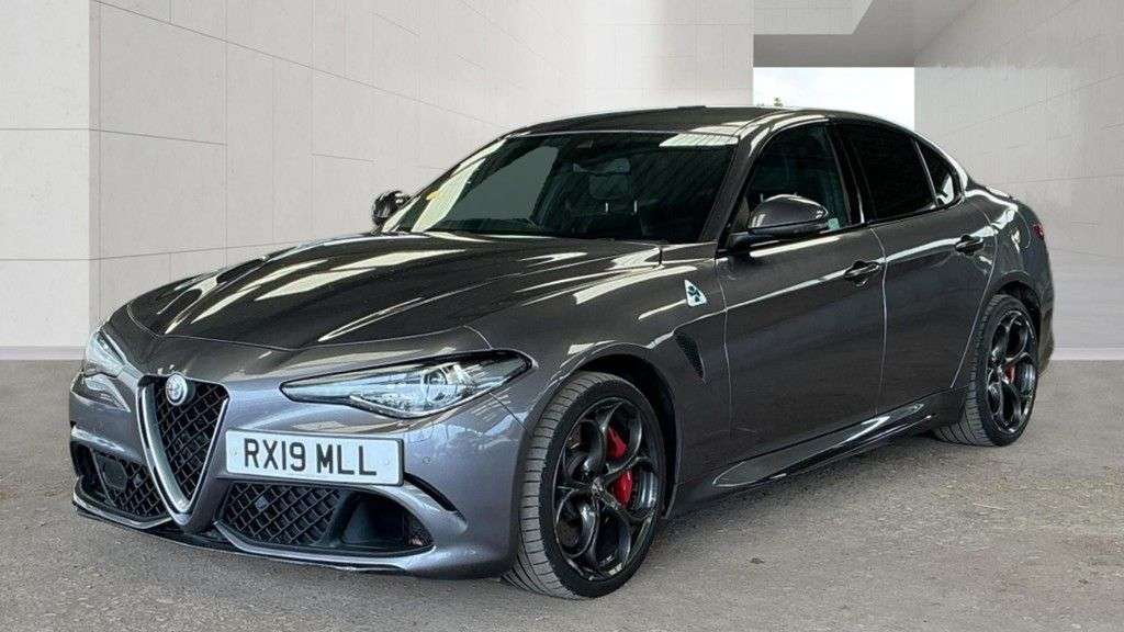 A 2019 ALFA ROMEO GIULIA 2.9 V6 Bi-Turbo Quadrifoglio Saloon 4dr Petrol Auto Euro 6 | 2 KEYS | HEATE A 2019 ALFA ROMEO GIULIA 2.9 V6 Bi-Turbo Quadrifoglio Saloon 4dr Petrol Auto Euro 6 | 2 KEYS | HEATE