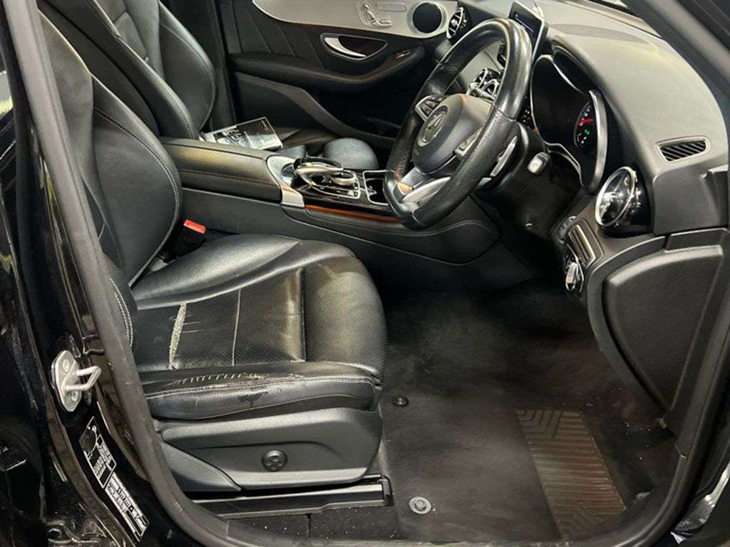 A 2017 MERCEDES-BENZ GLC 2.1 GLC220d AMG Line (Premium) Coupe 5dr Diesel G-Tronic 4MATIC Euro 6 (s/s A 2017 MERCEDES-BENZ GLC 2.1 GLC220d AMG Line (Premium) Coupe 5dr Diesel G-Tronic 4MATIC Euro 6 (s/s