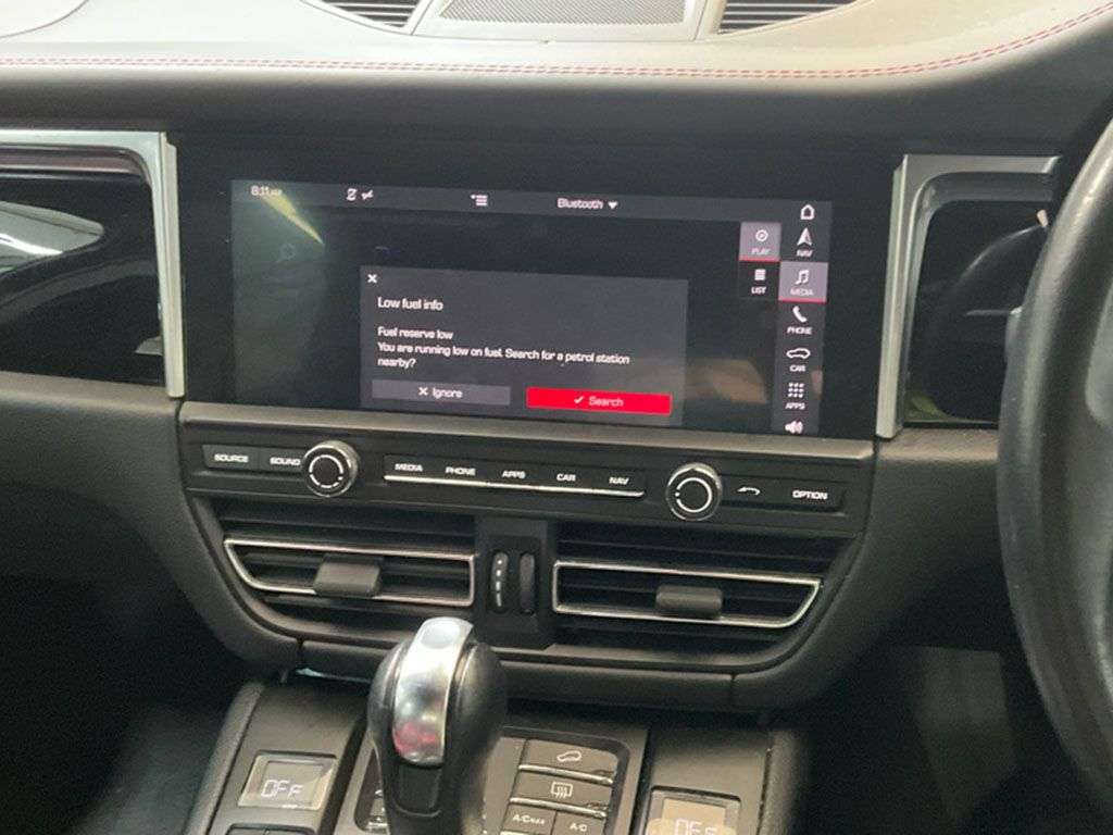 A 2019 PORSCHE MACAN 3.0T V6 S SUV 5dr Petrol PDK 4WD Euro 6 (s/s) (354 ps) HDD NAV | PARKING AI A 2019 PORSCHE MACAN 3.0T V6 S SUV 5dr Petrol PDK 4WD Euro 6 (s/s) (354 ps) HDD NAV | PARKING AI