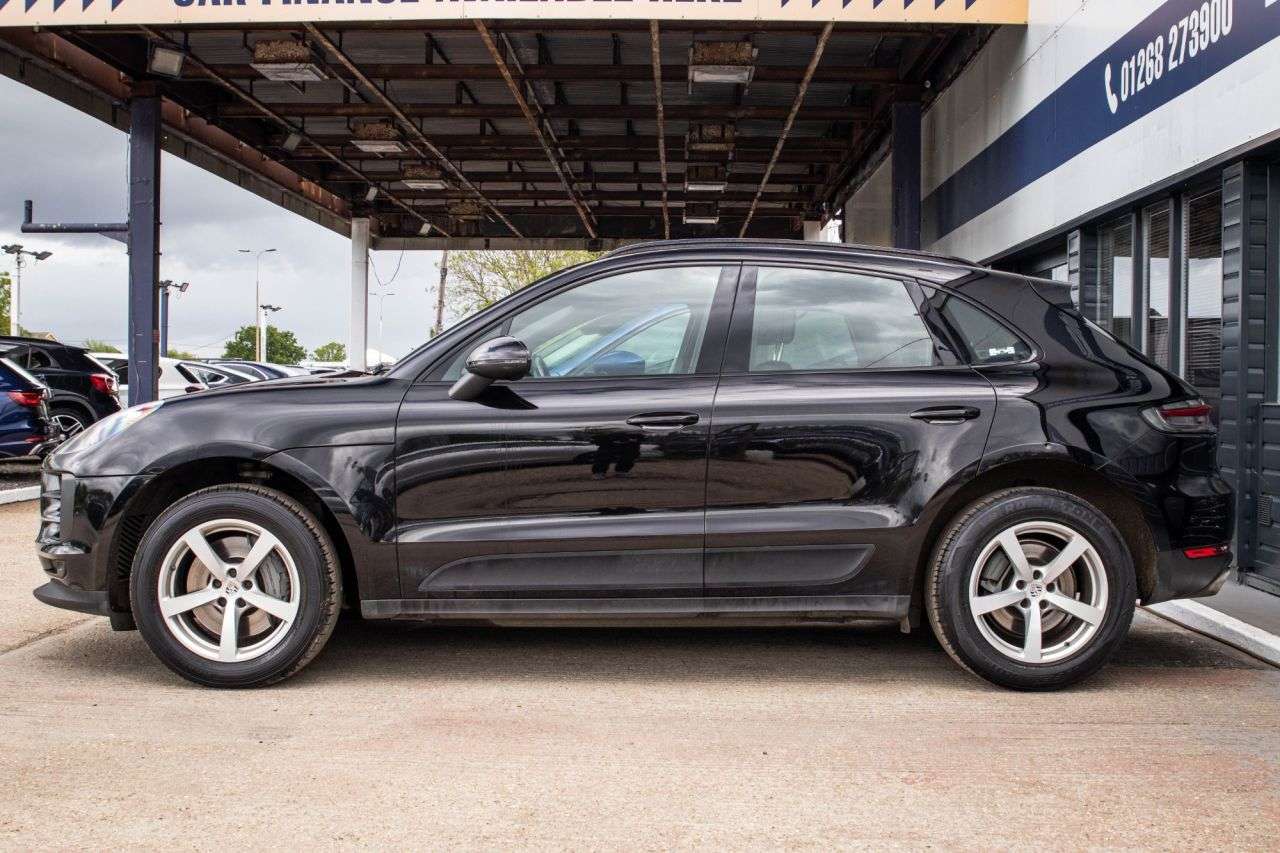 A 2019 PORSCHE MACAN 3.0T V6 S SUV 5dr Petrol PDK 4WD Euro 6 (s/s) (354 ps) HDD NAV | PARKING AI A 2019 PORSCHE MACAN 3.0T V6 S SUV 5dr Petrol PDK 4WD Euro 6 (s/s) (354 ps) HDD NAV | PARKING AI