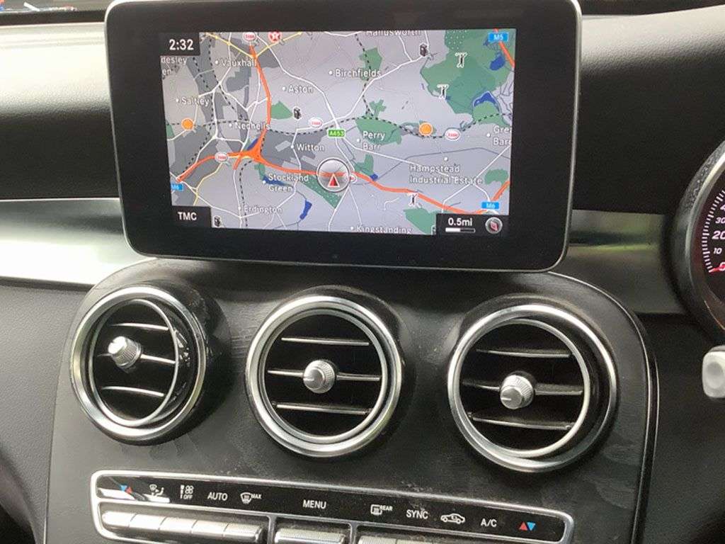 A 2018 MERCEDES-BENZ GLC 2.1 GLC250d AMG Line (Premium Plus) SUV 5dr Diesel G-Tronic 4MATIC Euro 6 ( A 2018 MERCEDES-BENZ GLC 2.1 GLC250d AMG Line (Premium Plus) SUV 5dr Diesel G-Tronic 4MATIC Euro 6 (