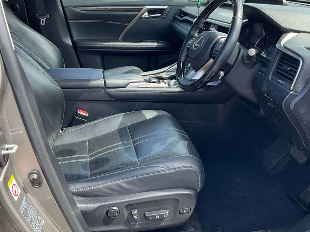 A 2019 LEXUS RX 3.5 450h V6 Takumi SUV 5dr Petrol Hybrid E-CVT 4WD Euro 6 (s/s) (313 ps) PA A 2019 LEXUS RX 3.5 450h V6 Takumi SUV 5dr Petrol Hybrid E-CVT 4WD Euro 6 (s/s) (313 ps) PA