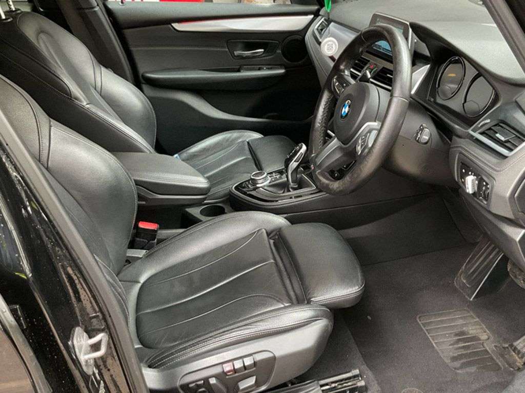 A 2018 BMW 2 SERIES GRAN TOURER 2.0 220d M Sport MPV 5dr Diesel Auto xDrive Euro 6 (s/s) (190 ps) HDD NAV | A 2018 BMW 2 SERIES GRAN TOURER 2.0 220d M Sport MPV 5dr Diesel Auto xDrive Euro 6 (s/s) (190 ps) HDD NAV |