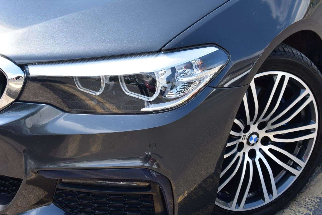 2019 BMW 5 SERIES 2019 BMW 5 SERIES