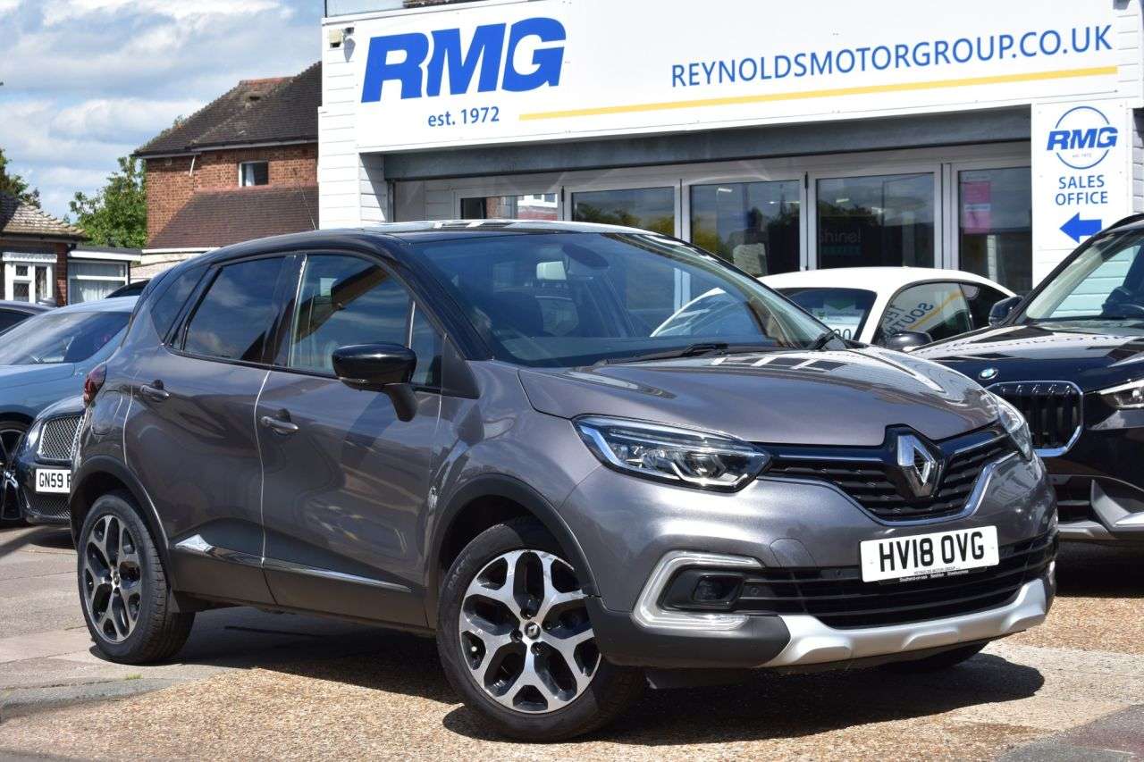 A 2018 RENAULT CAPTUR 0.9 TCe ENERGY Signature X Nav SUV 5dr Petrol Manual Euro 6 REVERSE CAMERA A 2018 RENAULT CAPTUR 0.9 TCe ENERGY Signature X Nav SUV 5dr Petrol Manual Euro 6 REVERSE CAMERA