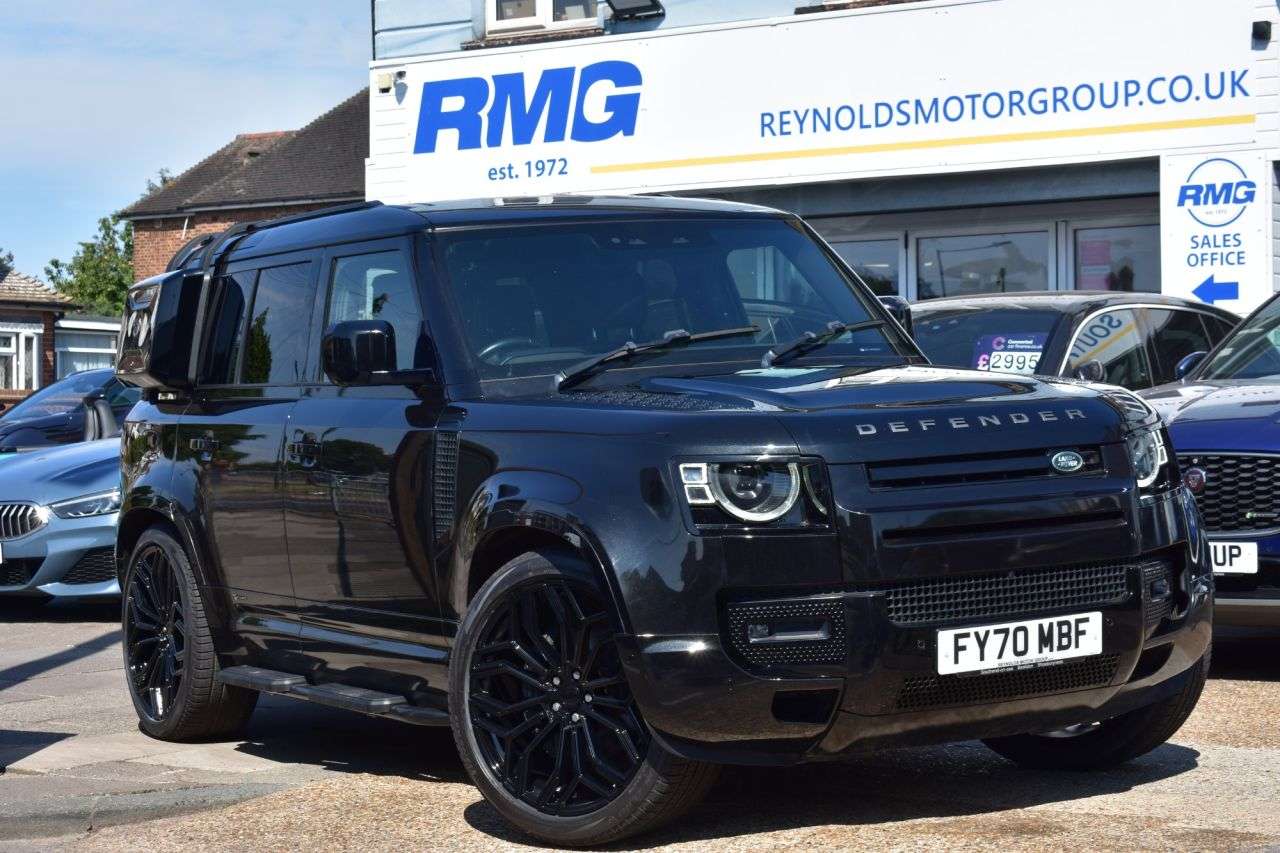A 2020 LAND ROVER DEFENDER 3.0 D300 MHEV X-Dynamic HSE SUV 23inch ALLOYS | SIDE STEPS | SIDE BOX and L A 2020 LAND ROVER DEFENDER 3.0 D300 MHEV X-Dynamic HSE SUV 23inch ALLOYS | SIDE STEPS | SIDE BOX and L