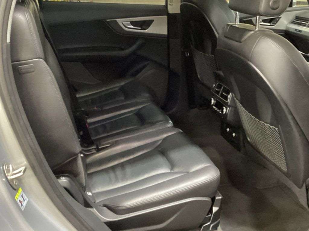A 2019 AUDI Q7 3.0 TDI V6 45 Sport SUV 5dr Diesel Tiptronic quattro Euro 6 (s/s) (231 ps) A 2019 AUDI Q7 3.0 TDI V6 45 Sport SUV 5dr Diesel Tiptronic quattro Euro 6 (s/s) (231 ps)