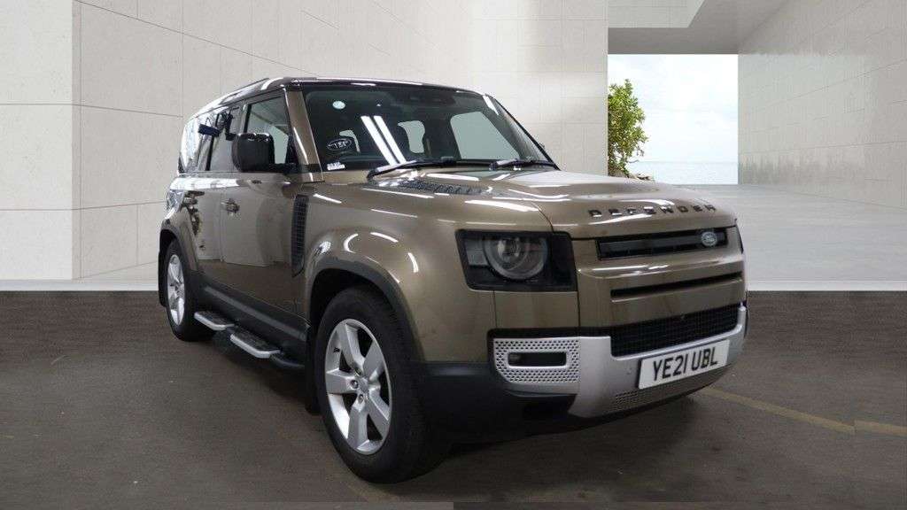 A 2021 LAND ROVER DEFENDER 2.0 SD4 First Edition SUV 5dr Diesel Auto 4WD | 7 SEATS || DIGITAL DASH | P A 2021 LAND ROVER DEFENDER 2.0 SD4 First Edition SUV 5dr Diesel Auto 4WD | 7 SEATS || DIGITAL DASH | P