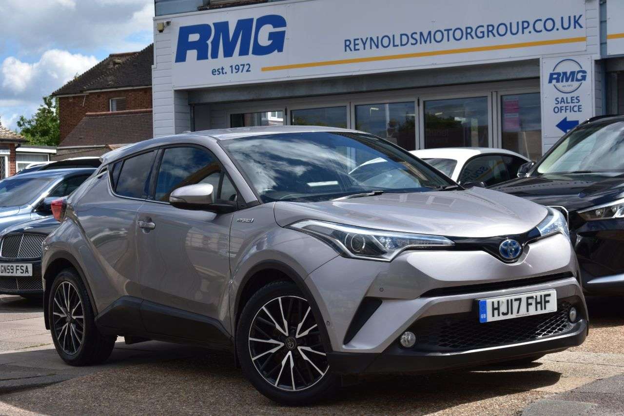 A 2017 TOYOTA C-HR 1.8 VVT-h Excel SUV 5dr Petrol Hybrid CVT Euro 6 | REVERSE CAMERA | SAT NAV A 2017 TOYOTA C-HR 1.8 VVT-h Excel SUV 5dr Petrol Hybrid CVT Euro 6 | REVERSE CAMERA | SAT NAV