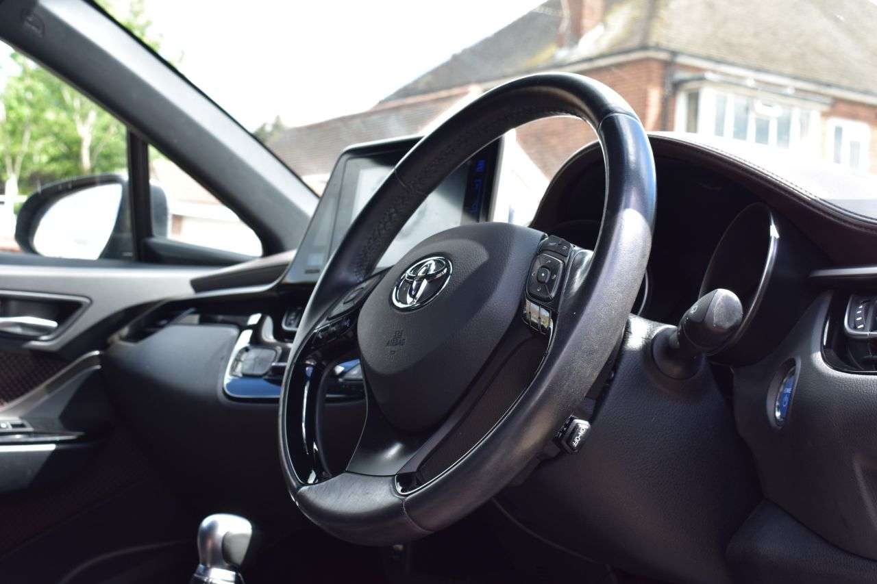 2017 TOYOTA C-HR 2017 TOYOTA C-HR
