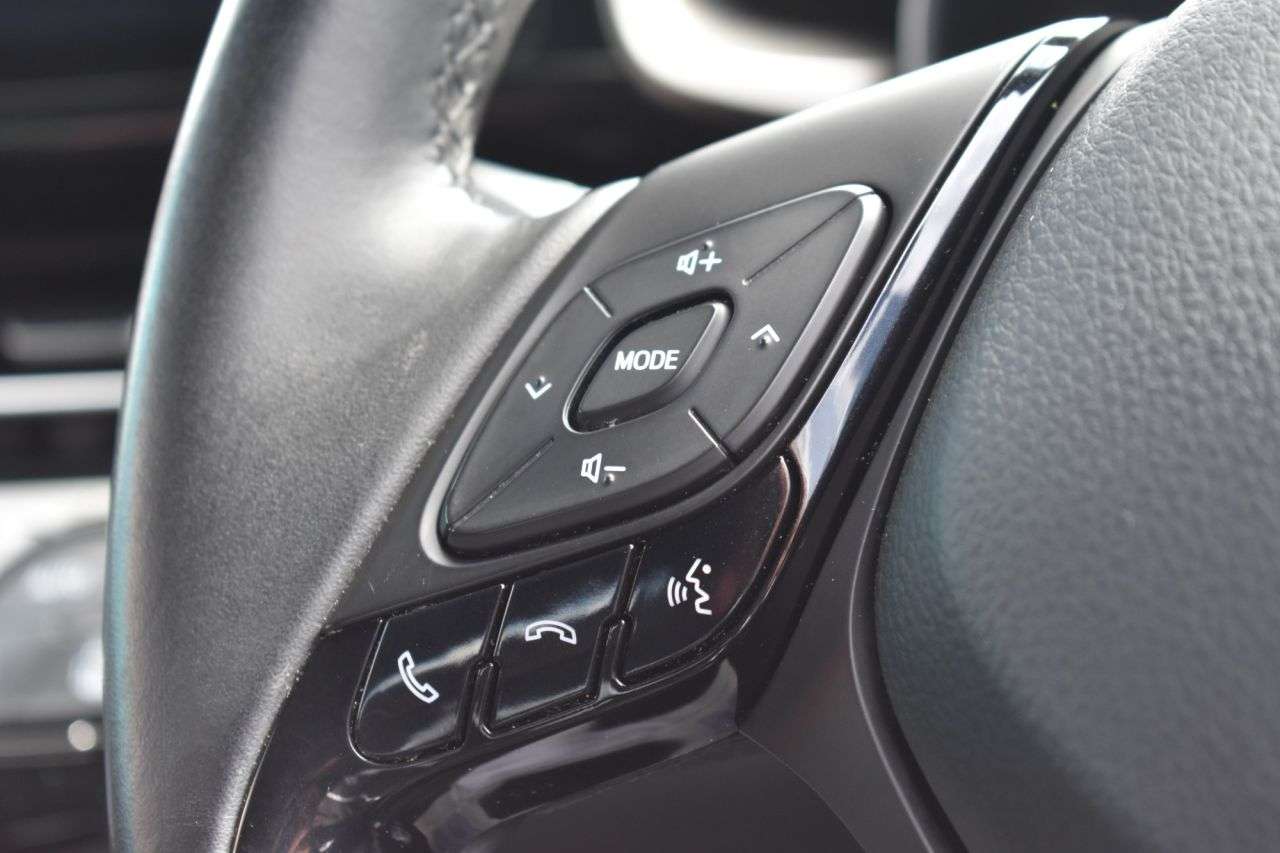 2017 TOYOTA C-HR 2017 TOYOTA C-HR