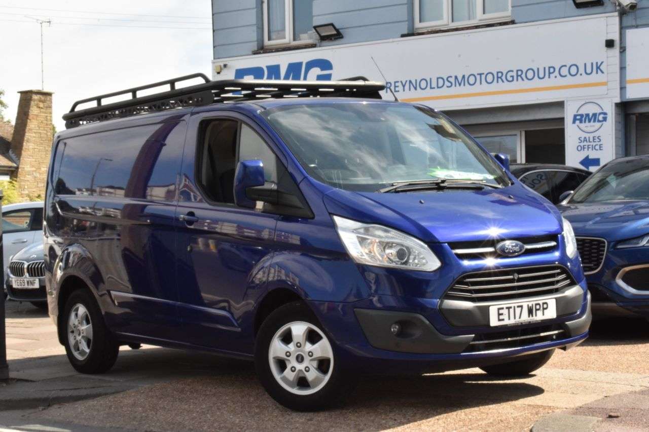 A 2017 FORD TRANSIT CUSTOM 270 LIMITED LR P/V A 2017 FORD TRANSIT CUSTOM 270 LIMITED LR P/V