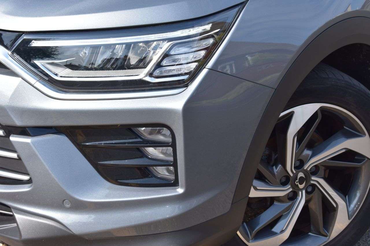 A 2023 SSANGYONG KORANDO 1.5 Ultimate SUV 5dr Petrol Auto Euro 6 | 2 KEYS | SAT NAV | PARKING SENSOR A 2023 SSANGYONG KORANDO 1.5 Ultimate SUV 5dr Petrol Auto Euro 6 | 2 KEYS | SAT NAV | PARKING SENSOR