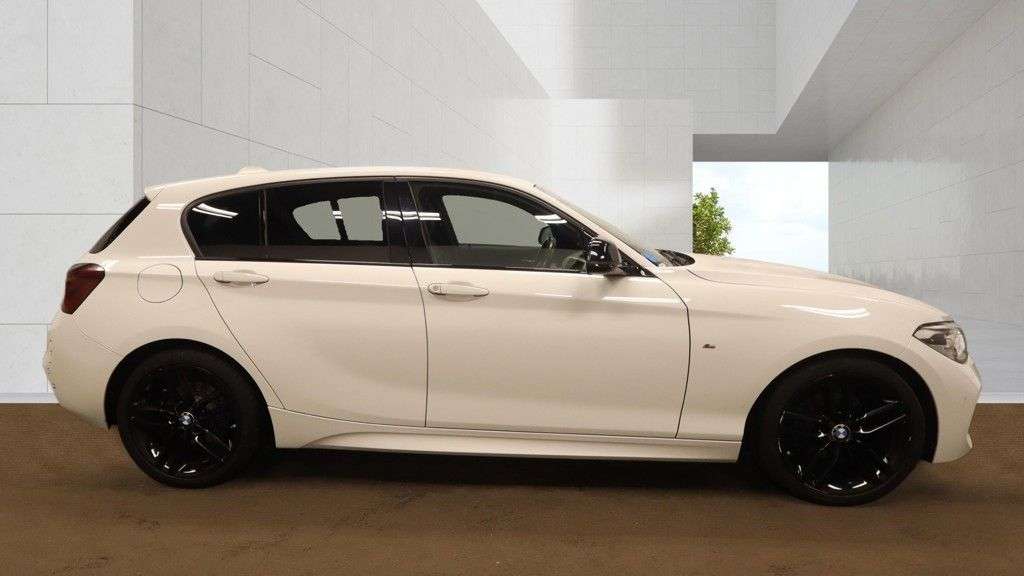 A 2017 BMW 1 SERIES 1.5 118i M Sport Hatchback 5dr Petrol Auto Euro 6 | DIGI DASH | AMBIENT LIG A 2017 BMW 1 SERIES 1.5 118i M Sport Hatchback 5dr Petrol Auto Euro 6 | DIGI DASH | AMBIENT LIG
