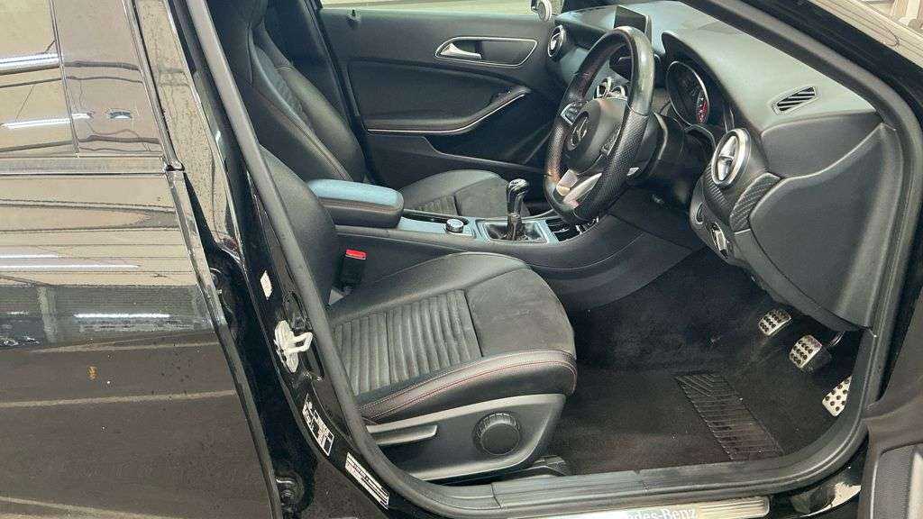2017 MERCEDES-BENZ A CLASS 2017 MERCEDES-BENZ A CLASS