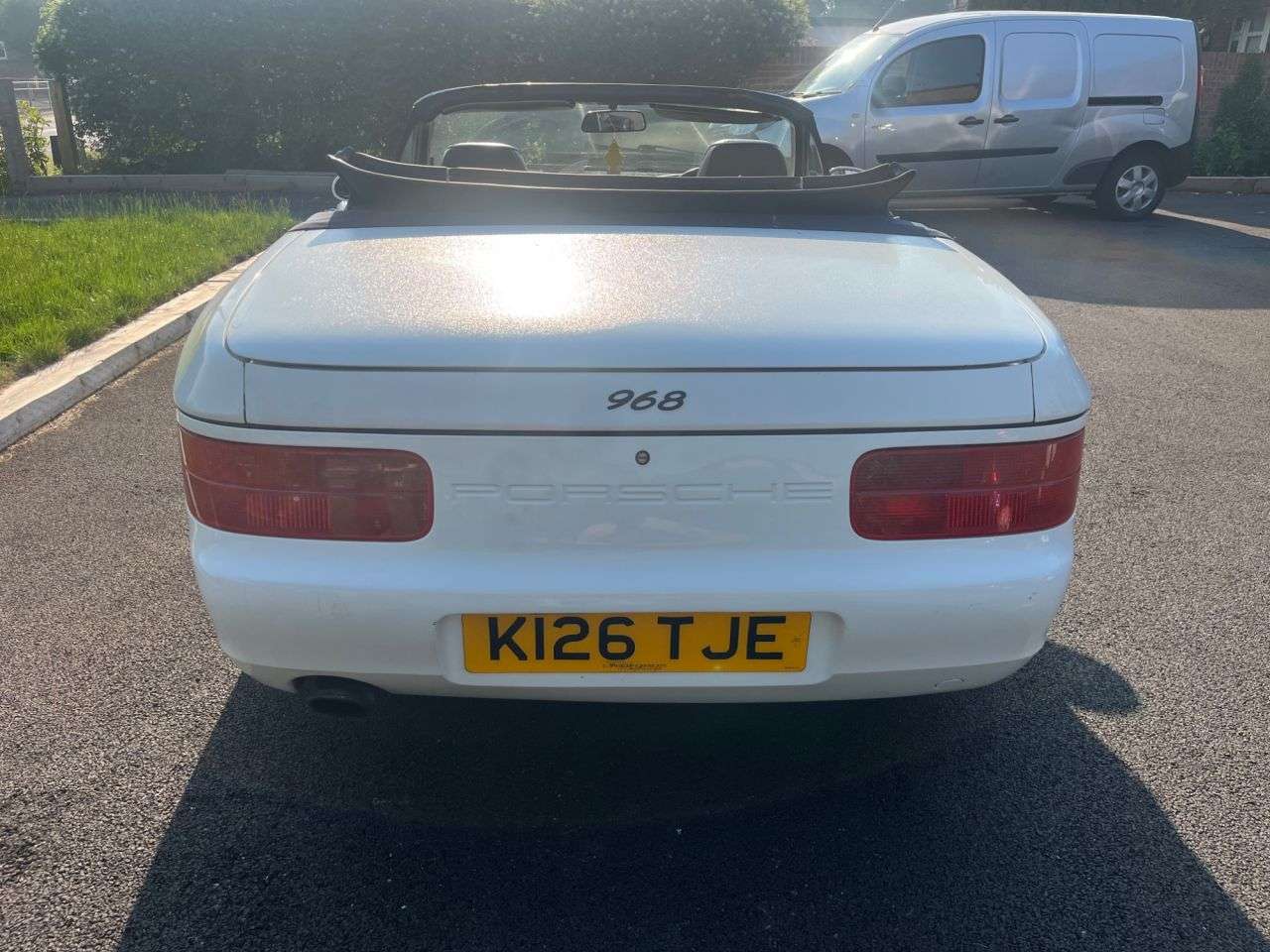 A 1993 PORSCHE 968 3l 2dr 240 BHP RARE MANUAL MODEL A 1993 PORSCHE 968 3l 2dr 240 BHP RARE MANUAL MODEL